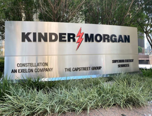 Kinder Morgan second-quarter revenue misses on lower prices